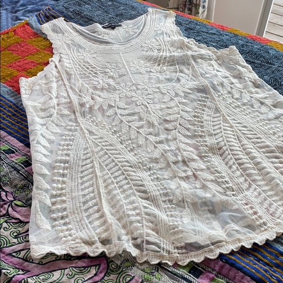 Lace tank, coverup - Picture 4 of 7